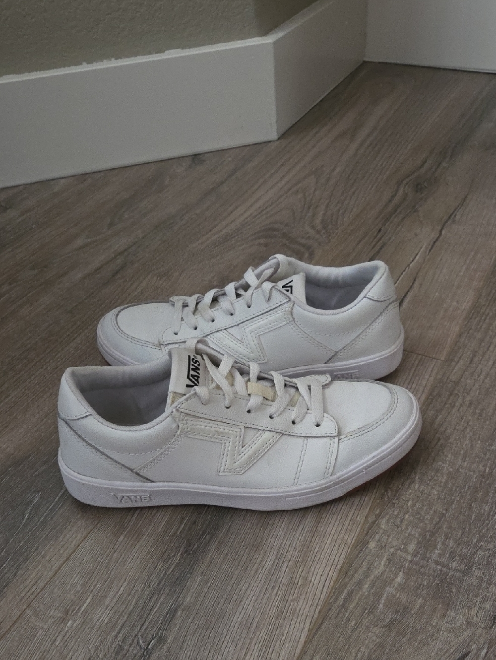 Vans White Leather Sneakers - Picture 7 of 7